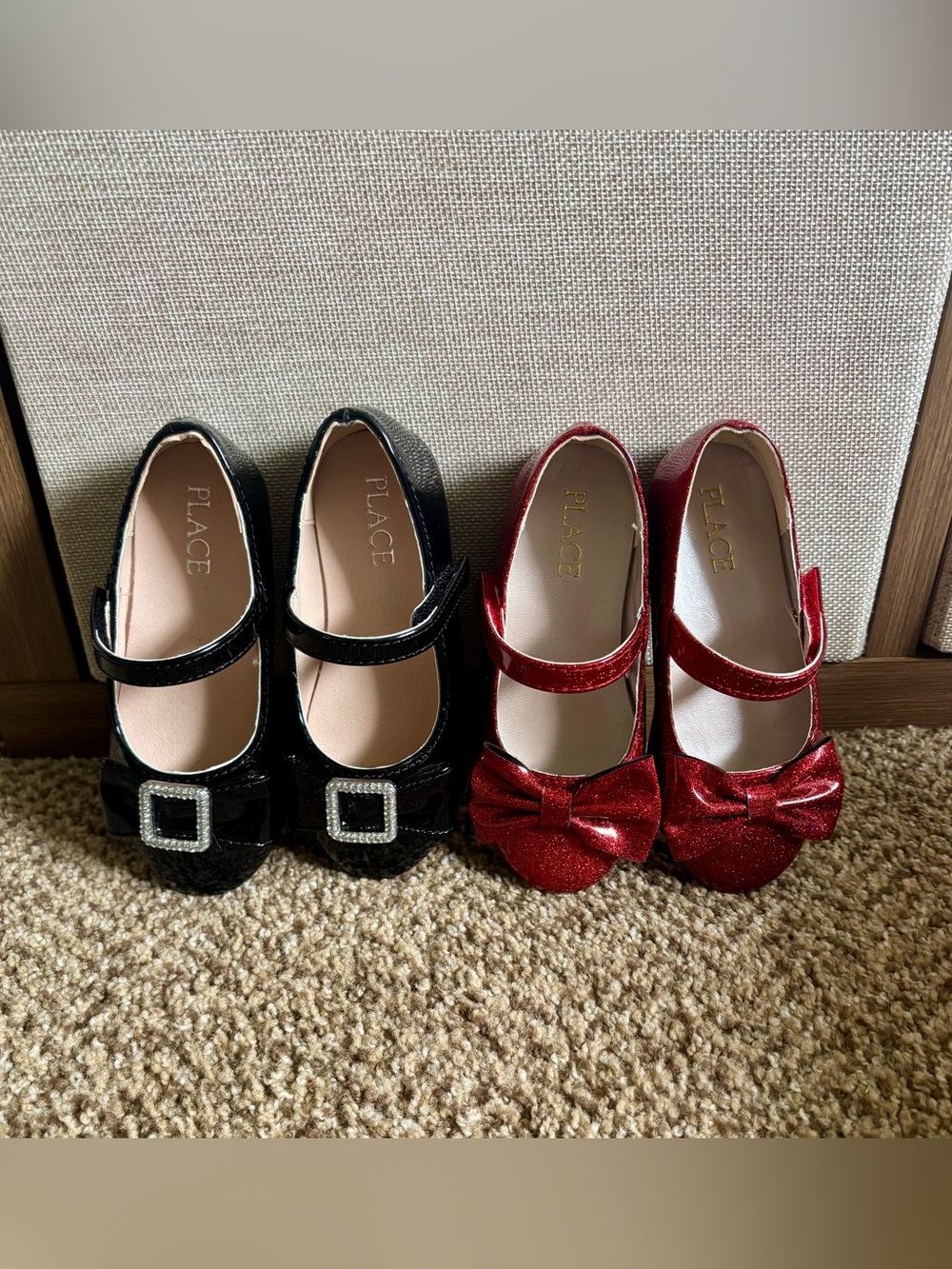 The Children's Place Size 8 Patent Mary Jane Shoes Black and Red Bows Holiday